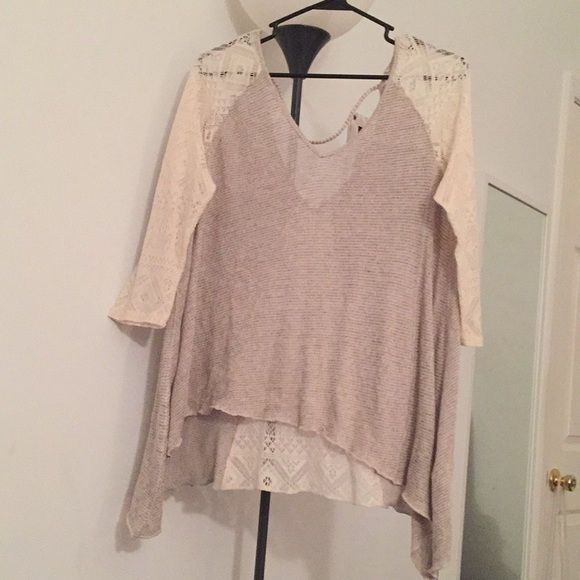 NWT Hollister top - Picture 2 of 7